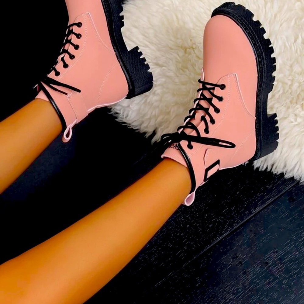 Dusty pink combat boots New